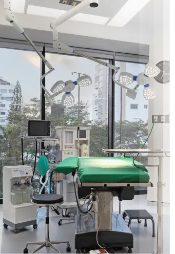 Nudah Clinic operatory room Dr. Gustavo Almanzar